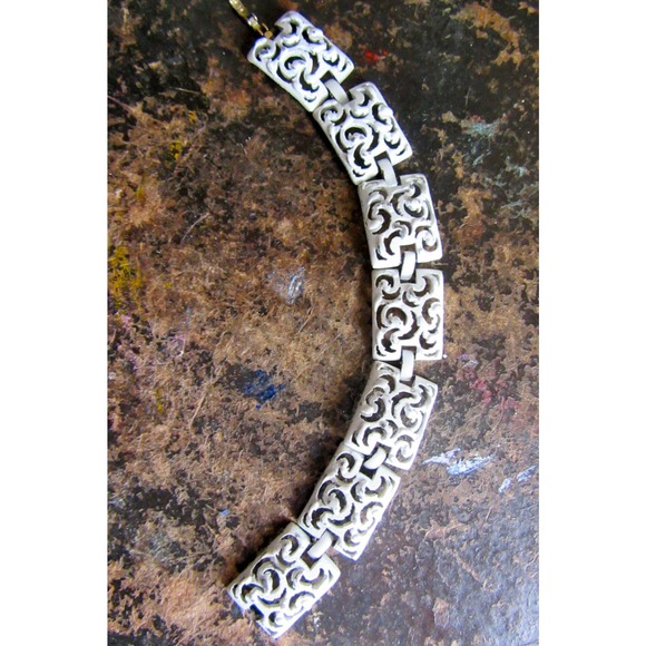White Enamel Filigree Bracelet Vintage Link metal - Picture 5 of 5